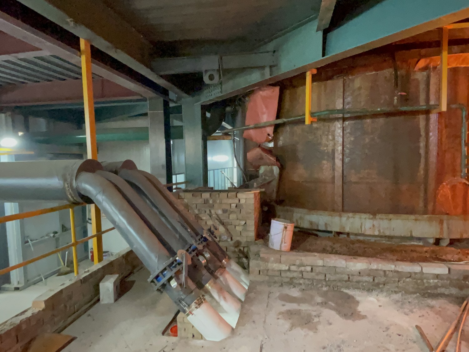 三萬(wàn)噸電爐